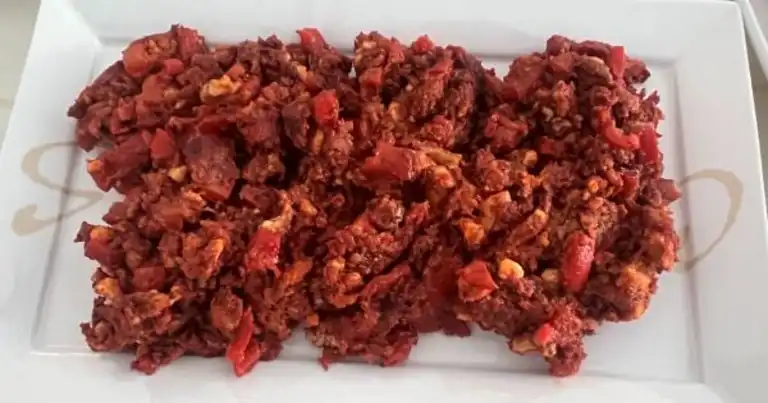 Nefis Köz Biberli Muhammara Tarifi