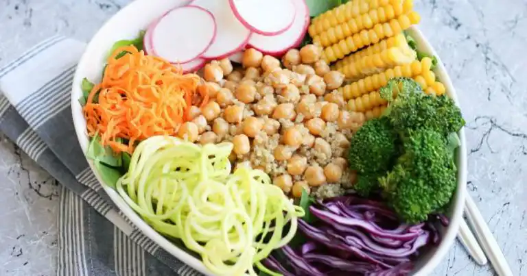 Nefis Vegan Nohutlu Kinoalı Salata Tarifi