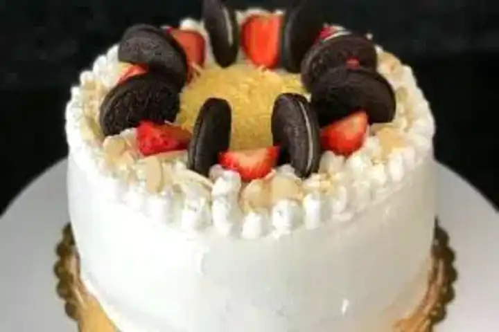 Nefis Pastacı Kremalı Pasta Tarifi