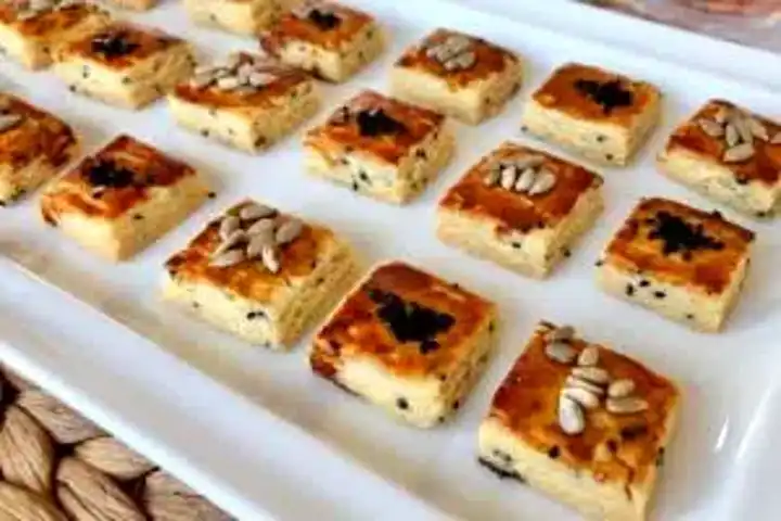 Kıyır Kıyır Pastane Usulü Tuzlu Kurabiye Tarifi