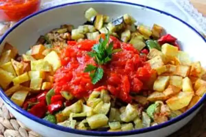 Nefis Patatesli Şakşuka Tarifi