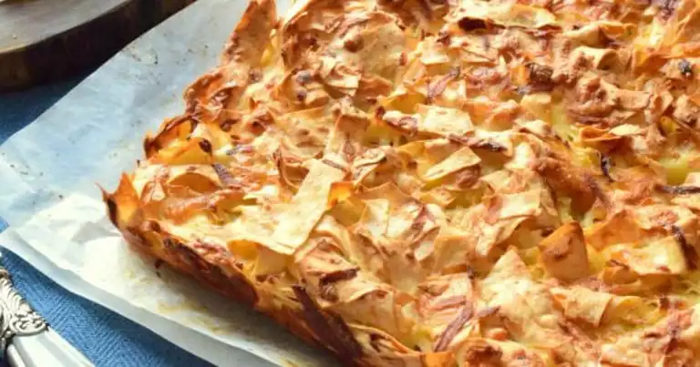 Yufka ile Patatesli Kaşarlı Börek Tarifi