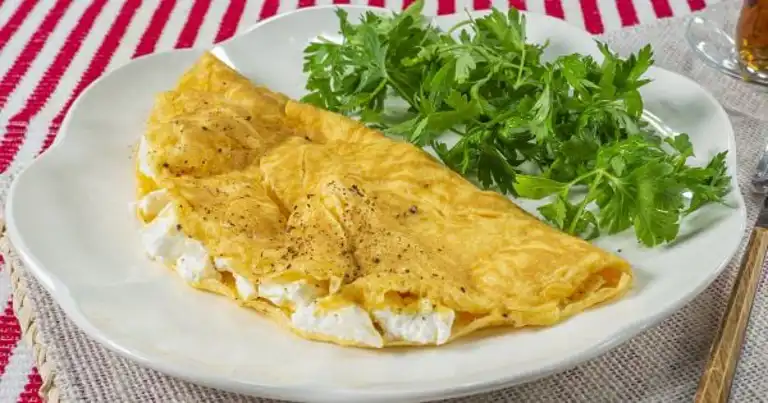 Hızlı ve Lezzetli: Peynirli Omlet Tarifi