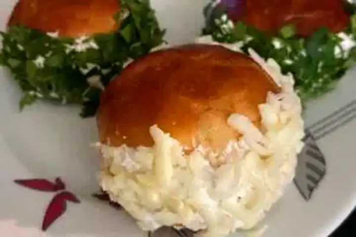 Ev Yapımı Yumuşacık Sakallı Poğaça Tarifi