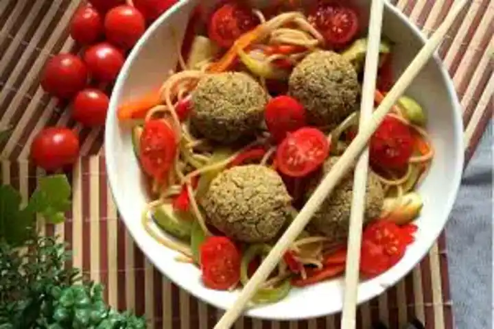 Sebzeli Falafel Spagetti Tarifi