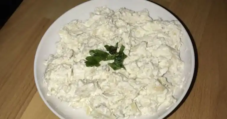 Nefis Tavuklu Kereviz Salatası Tarifi
