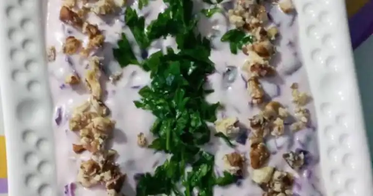 Nefis Yoğurtlu Mor Lahanan Salatası Tarifi