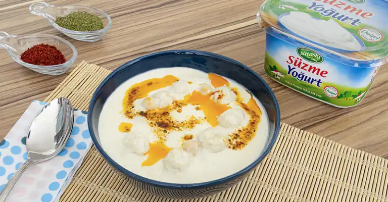 Nefis Yoğurtlu Topalak Çorbası Tarifi