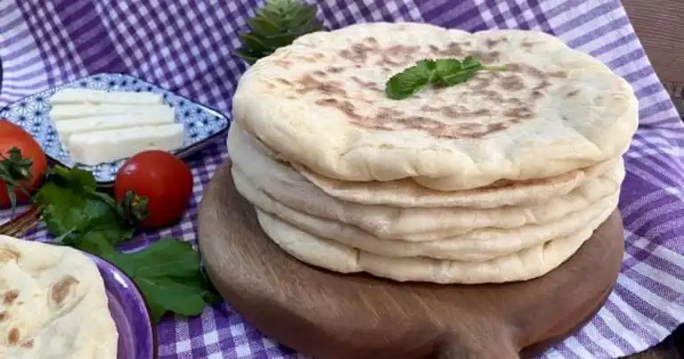 Ev Yapımı Yumuşacık Bazlama Tarifi