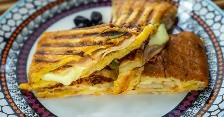 Pratik Yumurtalı Pideli Tost Tarifi