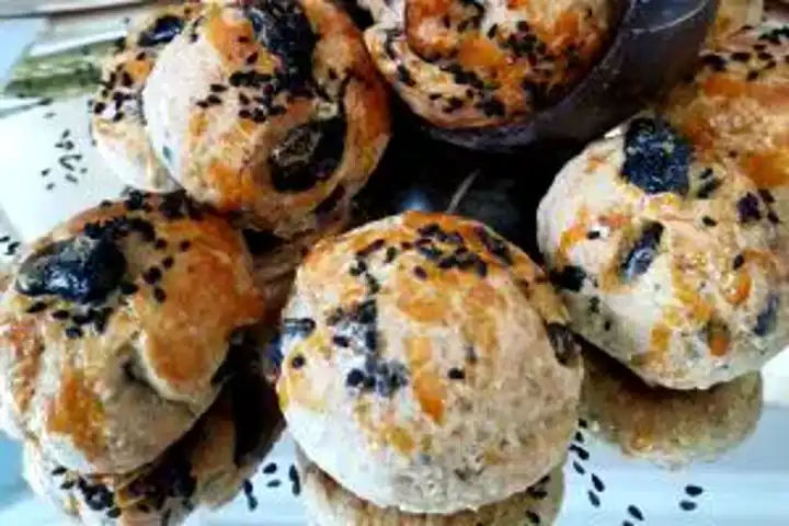 Sağlıklı ve Lezzetli Zeytinli Poğaça Tarifi
